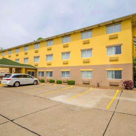 Quality Inn East Evansville Buitenkant foto